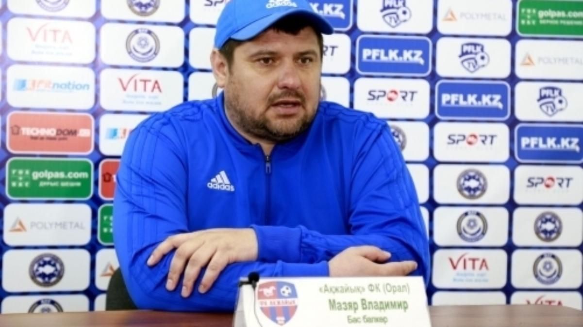 Українському тренеру стало погано під час матчу, коли його команда забила другий автогол: відео Українському тренеру стало погано під час матчу, коли його команда забила другий автогол: відео