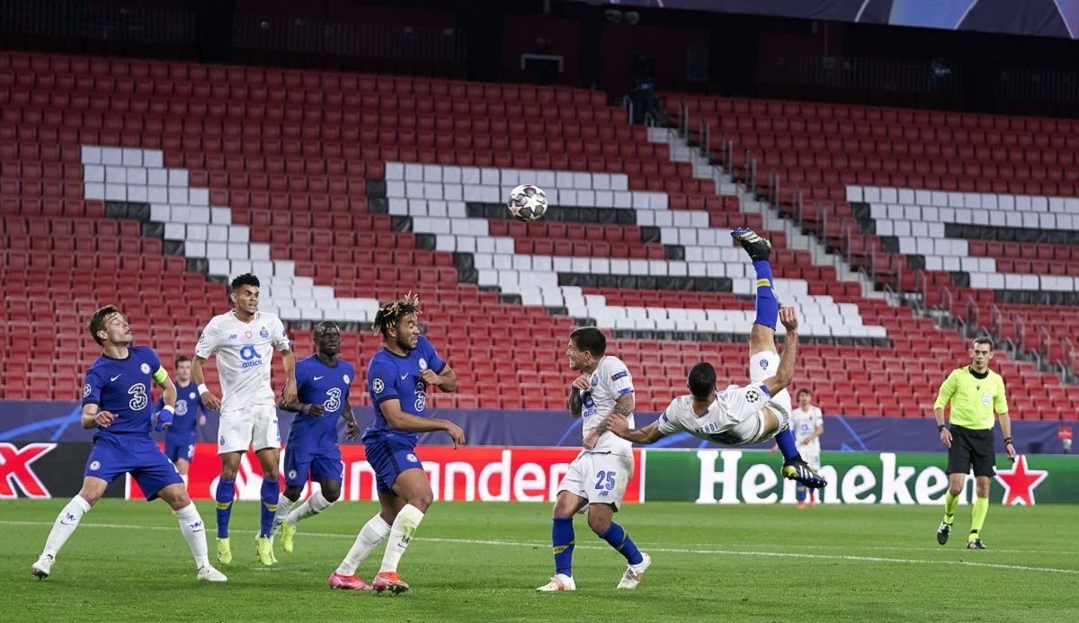 Как игрок Порту в прыжке через себя забил гол Челси в ЛЧ – видео Как игрок Порту в прыжке через себя забил гол Челси в ЛЧ – видео