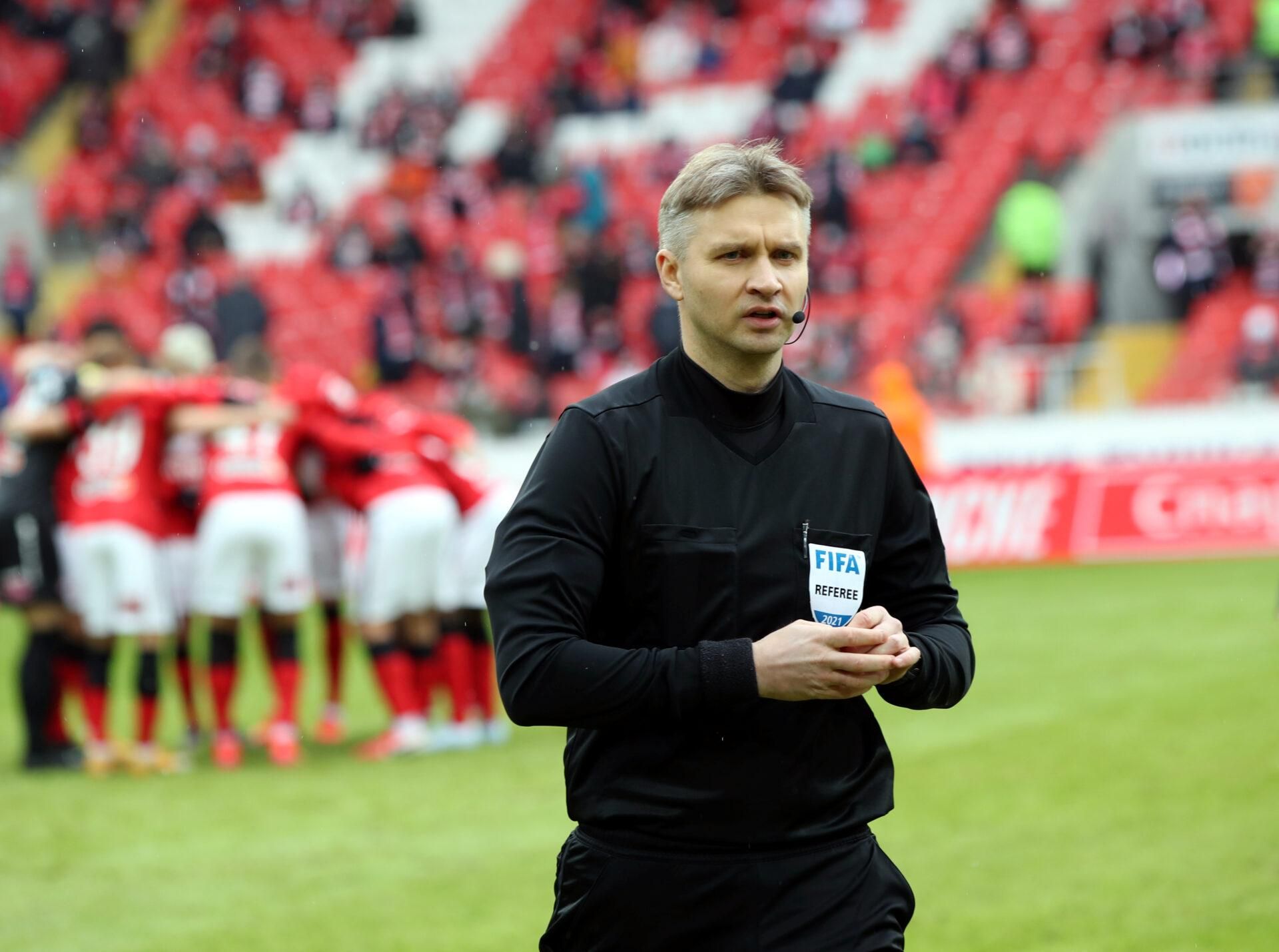 Арбітр Сергій Лапочкін відсторонений від футболу - причина Арбітр Сергій Лапочкін відсторонений від футболу - причина