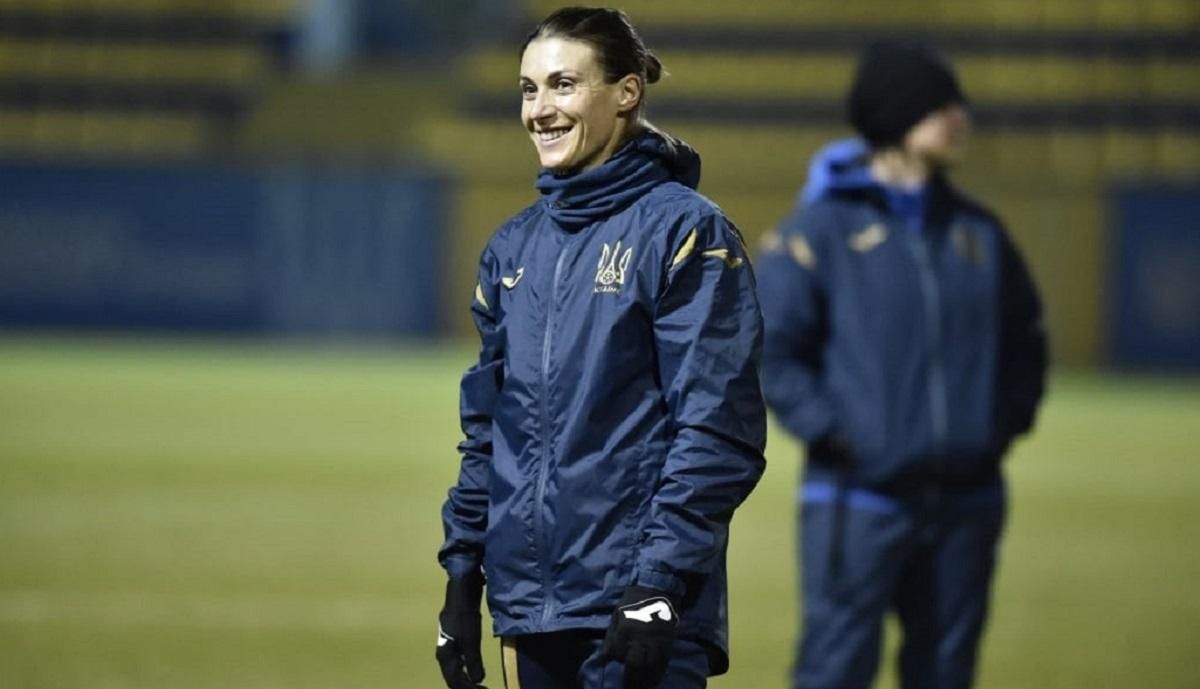 Дві легендарні футболістки завершили кар'єру у збірній України Дві легендарні футболістки завершили кар'єру у збірній України