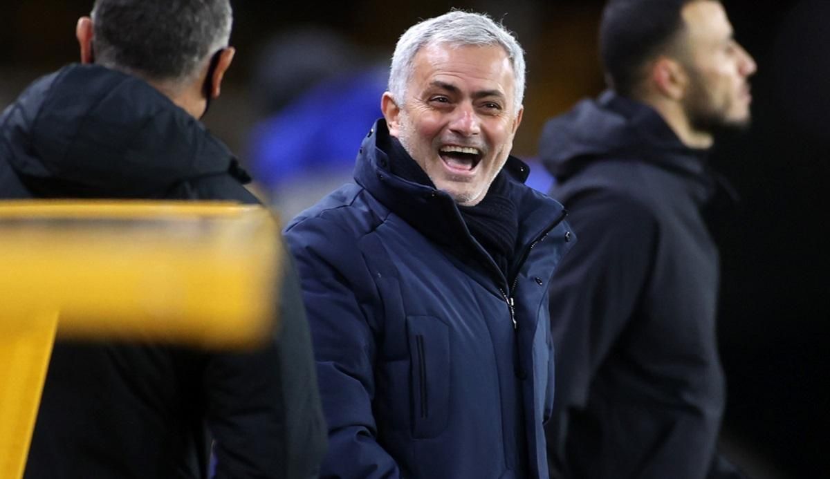 Моуринью заработал космические деньги на увольнениях – сумма Моуринью заработал космические деньги на увольнениях – сумма