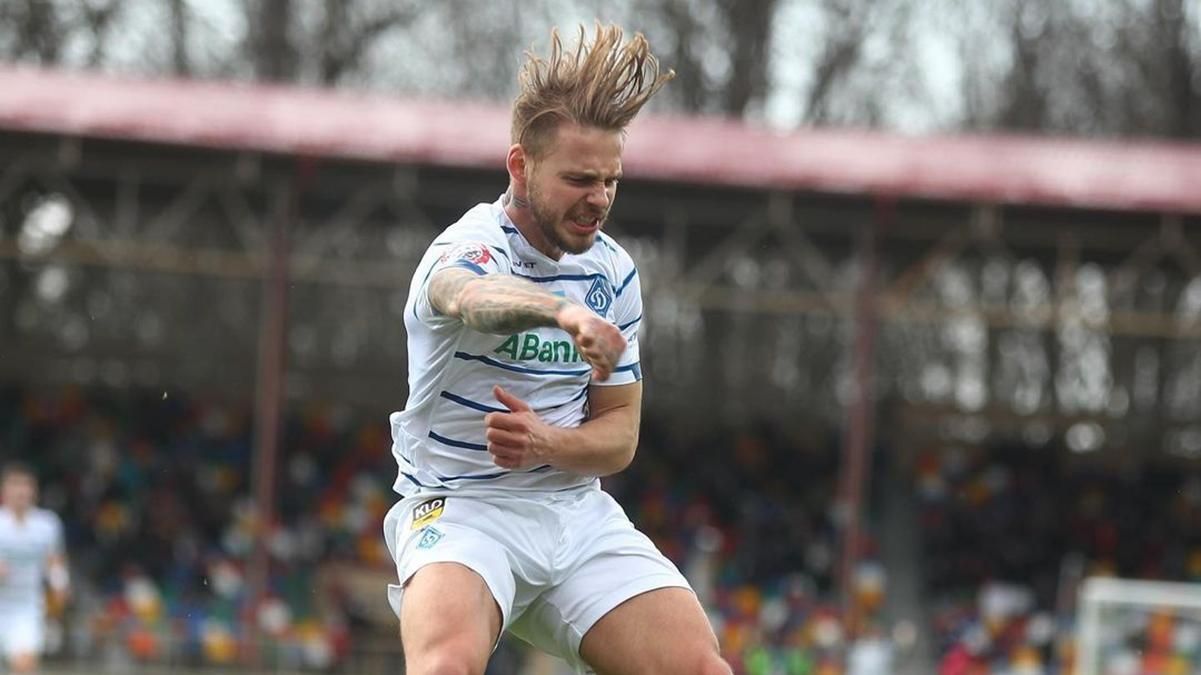 Как Леднев пушечным ударом в угол ворот вывел Динамо вперед в матче Кубка Украины: видео Как Леднев пушечным ударом в угол ворот вывел Динамо вперед в матче Кубка Украины: видео