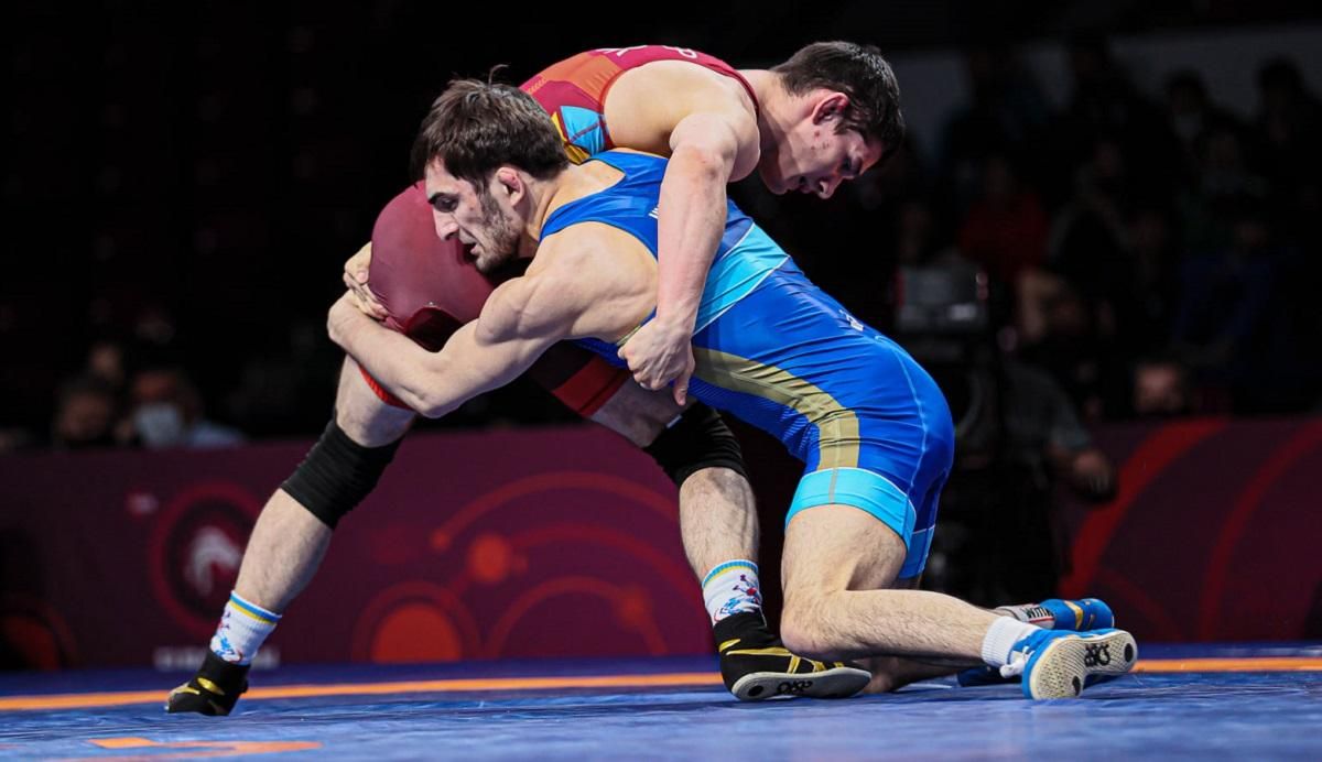 Борці Джелеп та Хоцянівський здобули срібло та бронзу ЧЄ у Варшаві Борці Джелеп та Хоцянівський здобули срібло та бронзу ЧЄ у Варшаві