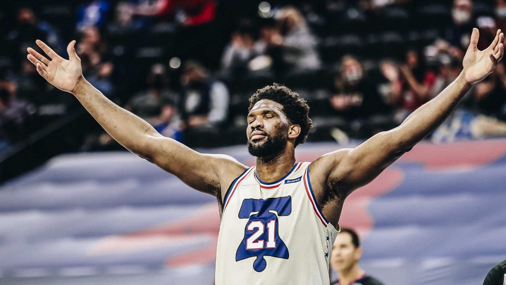 Филадельфия - Финикс: бросок Джоэля Ембиида через всю площадку – видео Филадельфия - Финикс: бросок Джоэля Ембиида через всю площадку – видео