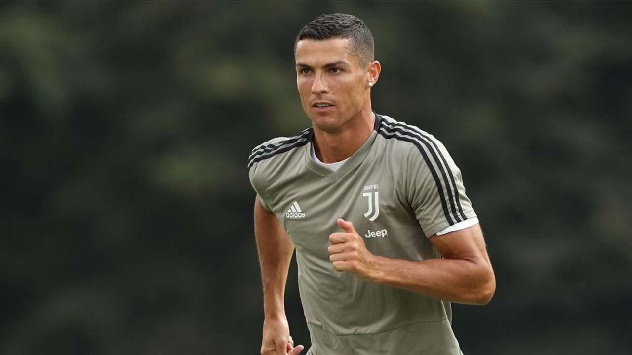 Возвращение года: Роналду собирается в бывший клуб и готов на снижение зарплаты Возвращение года: Роналду собирается в бывший клуб и готов на снижение зарплаты