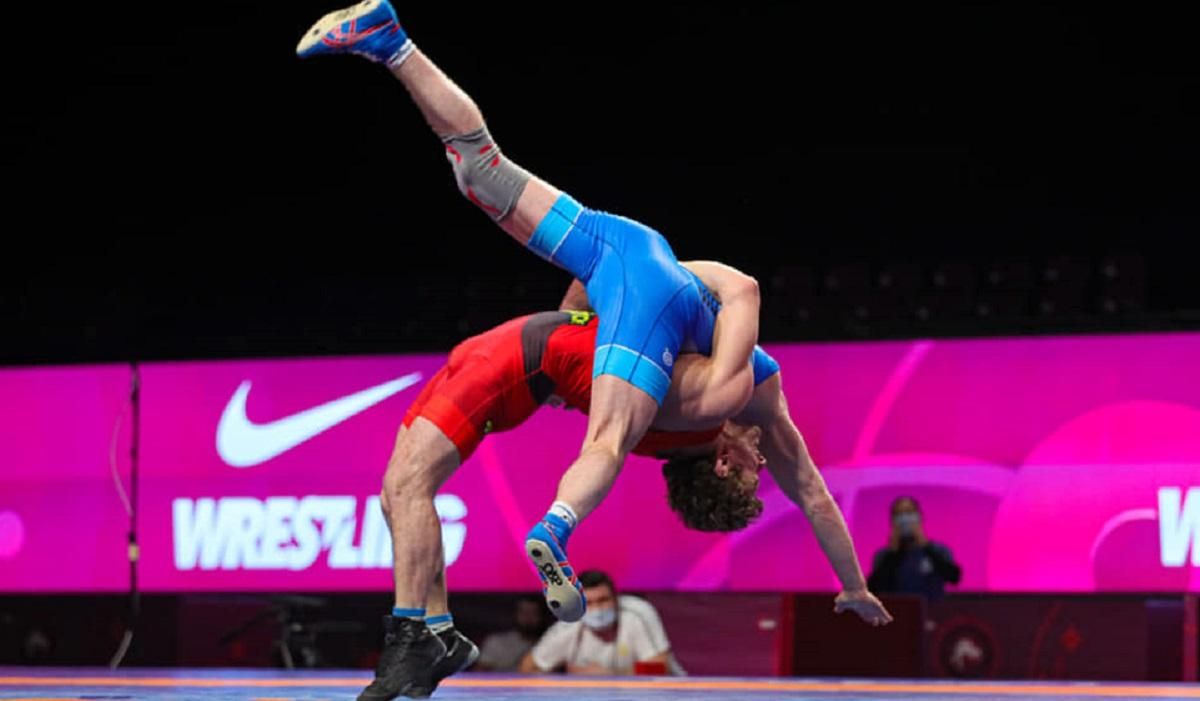 Украинский борец Пышков победил чемпиона мира из России – видео Украинский борец Пышков победил чемпиона мира из России – видео