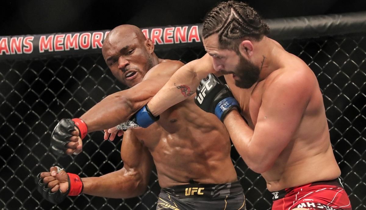 Усман отправив Масвидаля в глубокий нокаут – видео Усман отправив Масвидаля в глубокий нокаут – видео