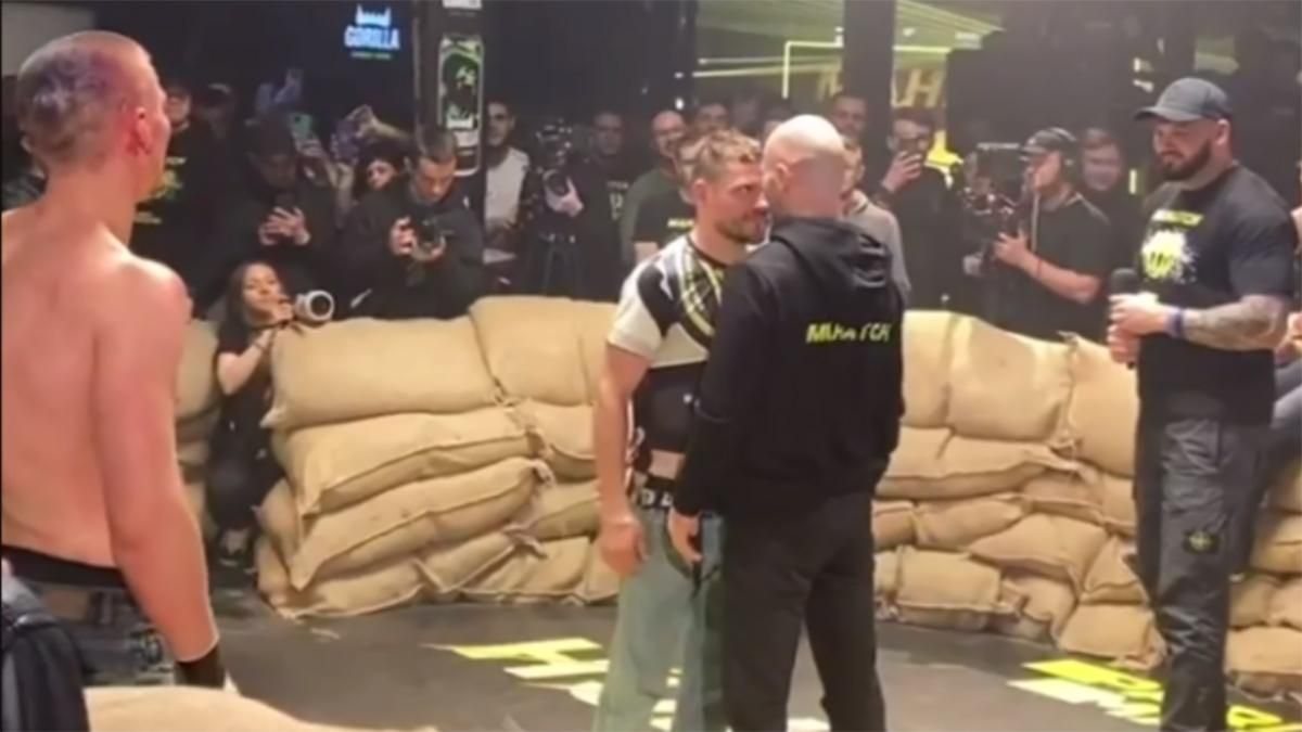 Денис Беринчик - Артем Лобов: дуэль взглядов - видео Денис Беринчик - Артем Лобов: дуэль взглядов - видео