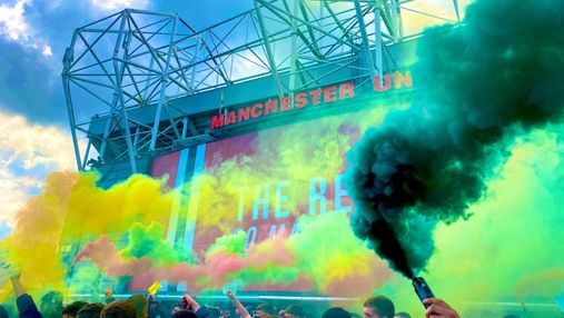 Матч між Манчестер Юнайтед та Ліверпуль перенесли через фанатів, які прорвалися на стадіон: фото