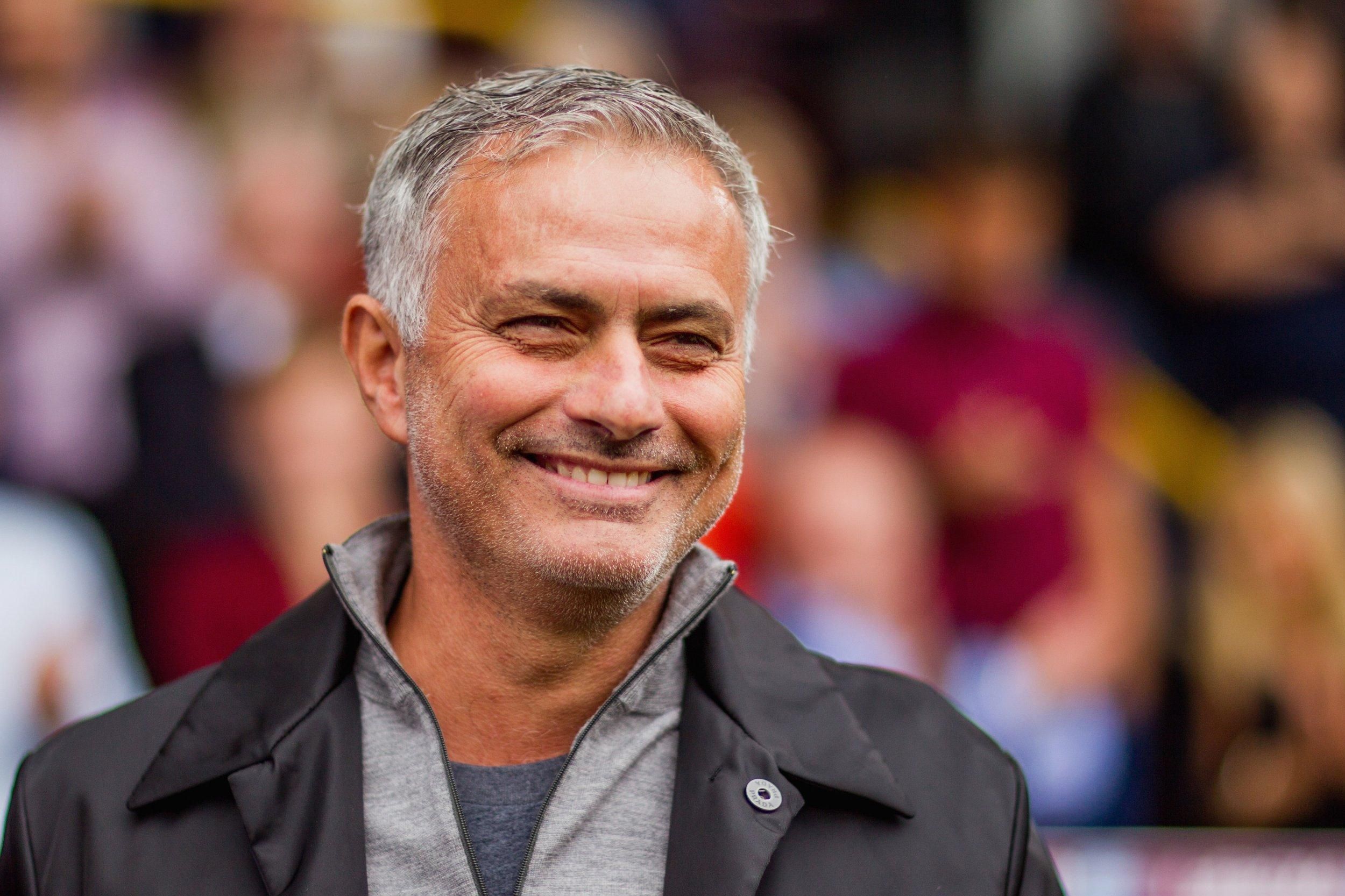 Ryanair "потролив" Моурінью, який очолить італійську Рому Ryanair "потролив" Моурінью, який очолить італійську Рому