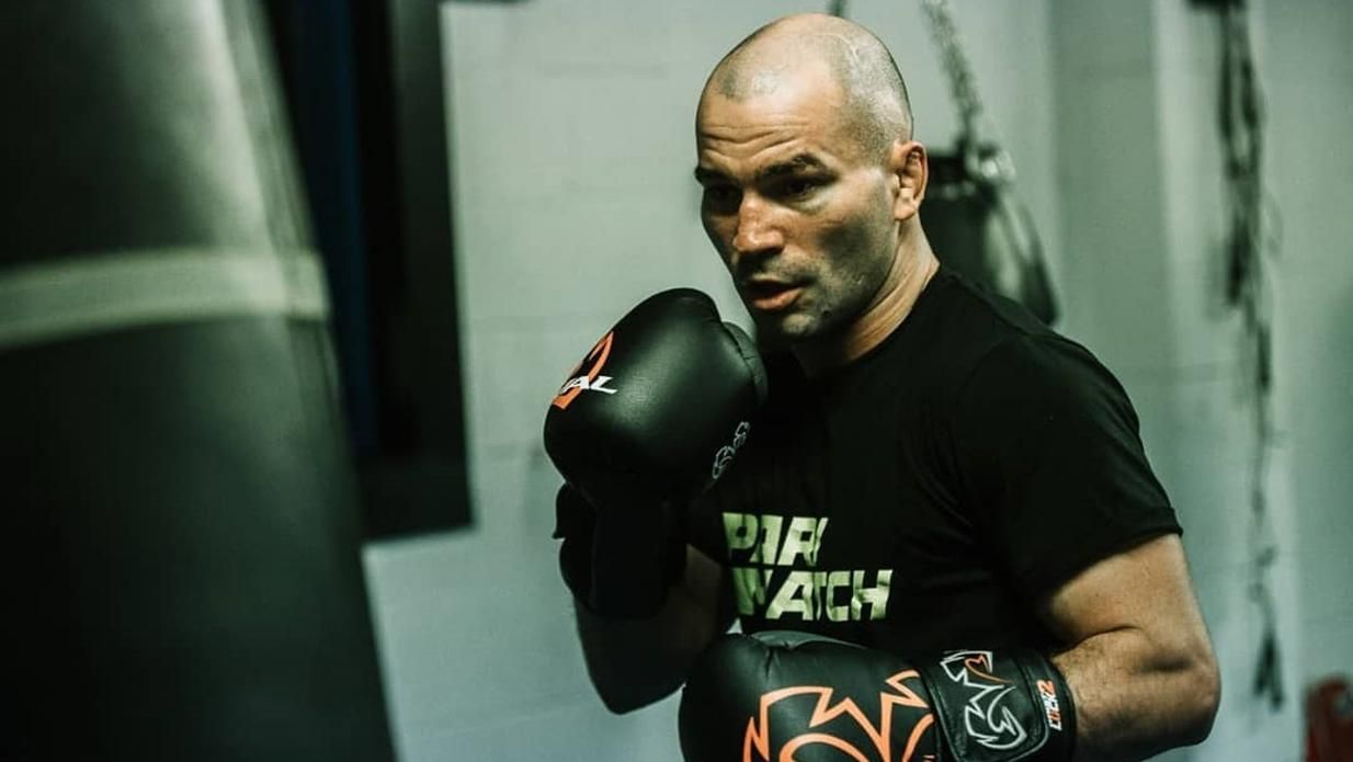 Артем Лобов спрогнозировал бой с Денисом Беринчиком Артем Лобов спрогнозировал бой с Денисом Беринчиком