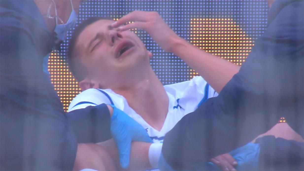 Виталий Миколенко травмировался в дебюте матча Динамо - Заря
