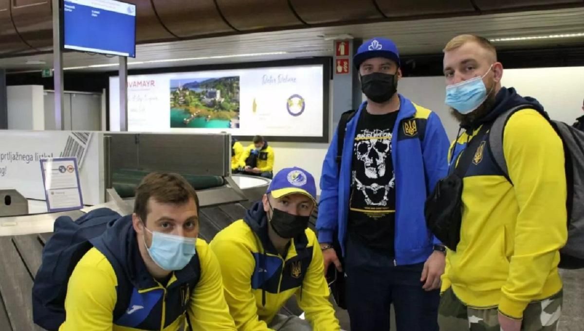 Багаж збірної України загубили в аеропорту напередодні матчу з Польщею