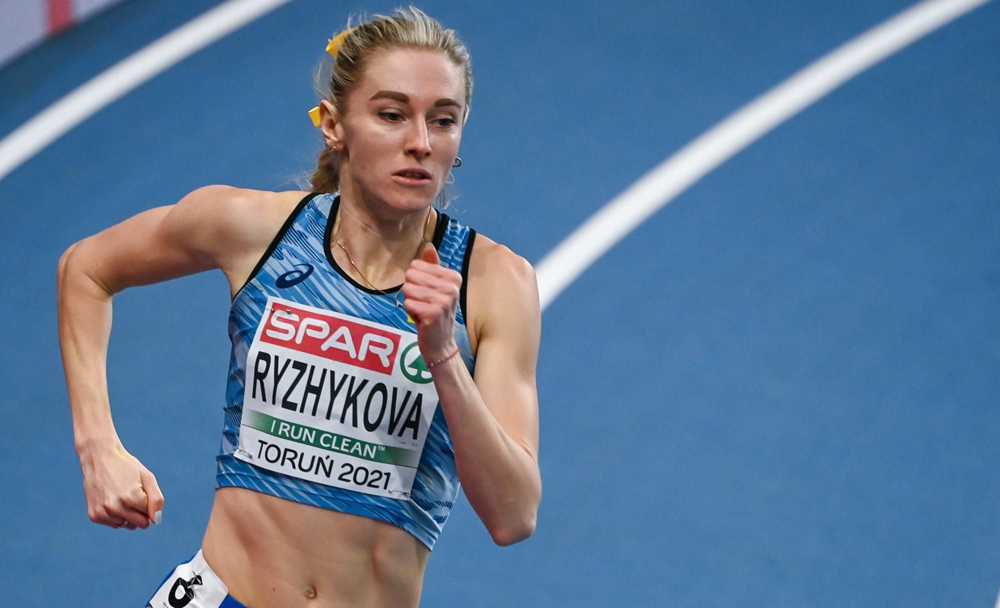 Анна Рыжикова выиграла серебро на первом международном старте сезона
