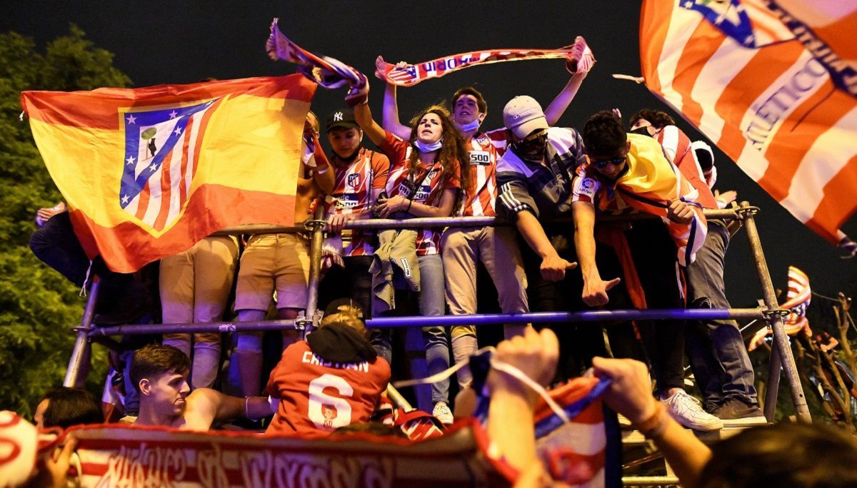 Юный фанат трагически погиб во время празднований чемпионства Атлетико Юный фанат трагически погиб во время празднований чемпионства Атлетико