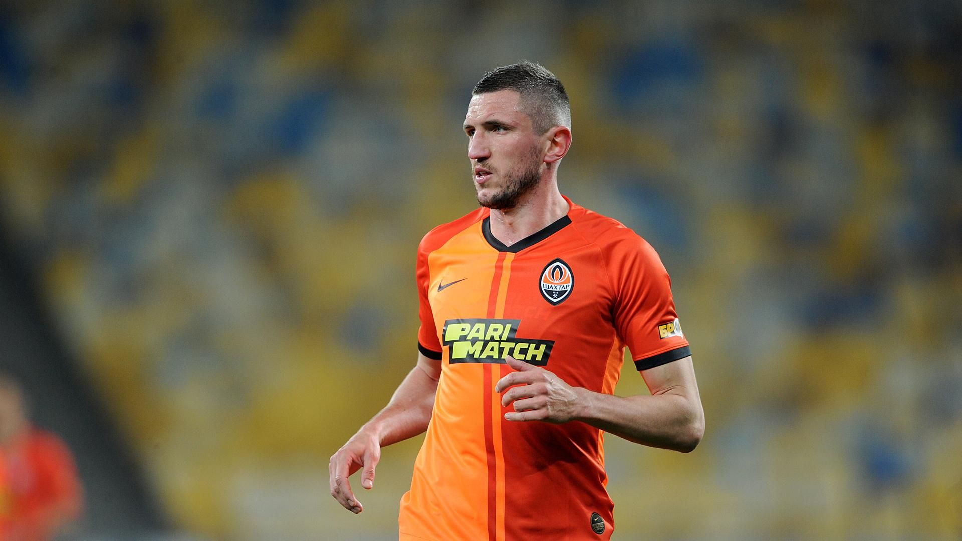 Шахтарю – 85 років! Кривцов заспівав легендарну пісню вболівальників "гірників" Шахтарю – 85 років! Кривцов заспівав легендарну пісню вболівальників "гірників"