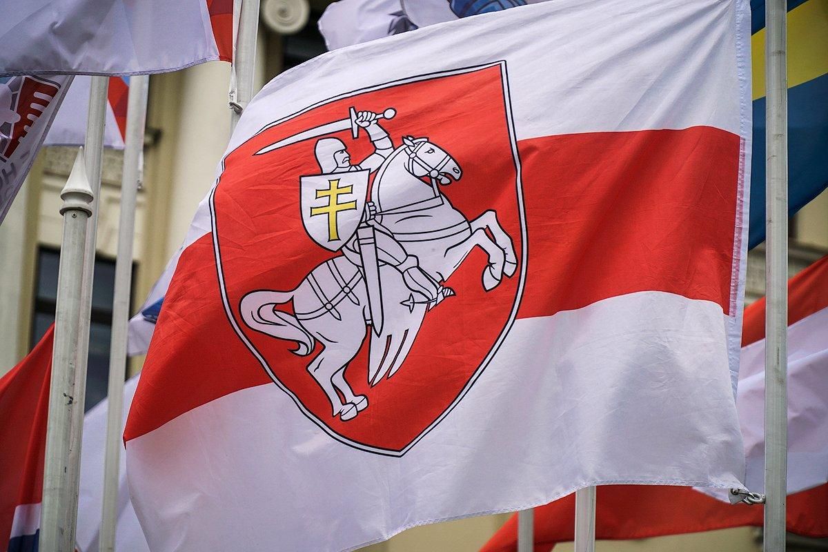 На чемпіонаті світу з хокею розгорівся скандал через зняті прапори Білорусі та Росії На чемпіонаті світу з хокею розгорівся скандал через зняті прапори Білорусі та Росії