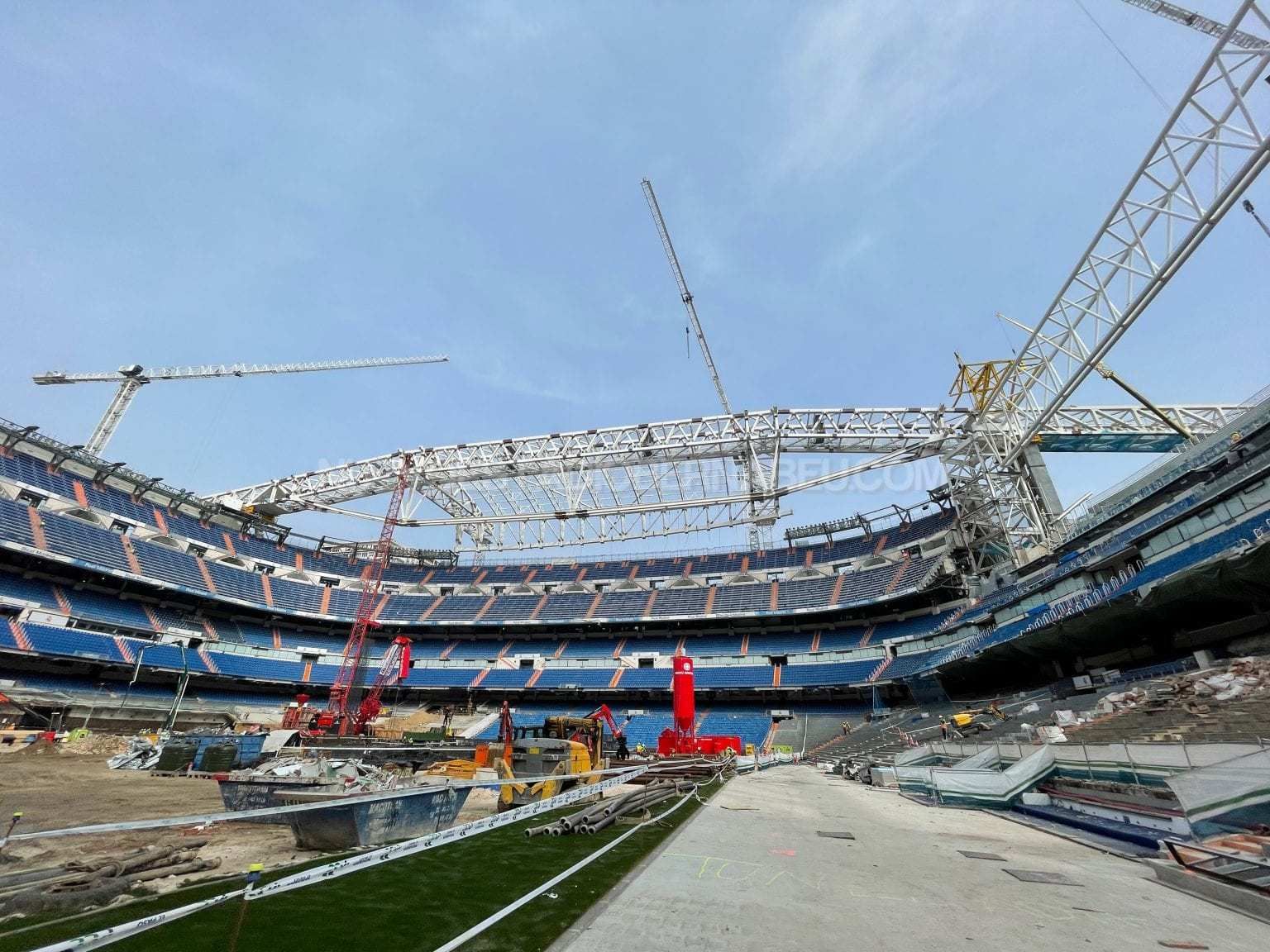 У Мадриді загорівся стадіон Сантьяго Бернабеу - відео У Мадриді загорівся стадіон Сантьяго Бернабеу - відео