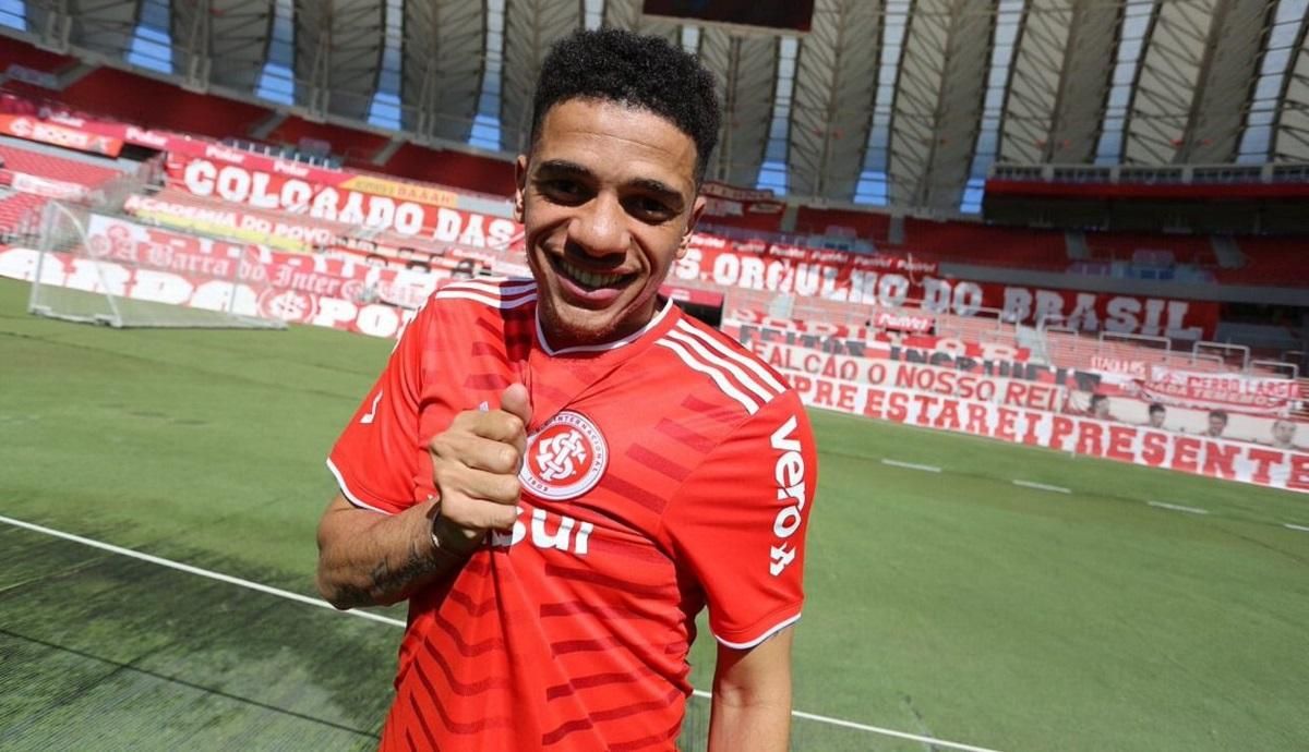 Тайсон помог Интернасьоналу пробиться в 1/8 Кубка Либертадорес Тайсон помог Интернасьоналу пробиться в 1/8 Кубка Либертадорес