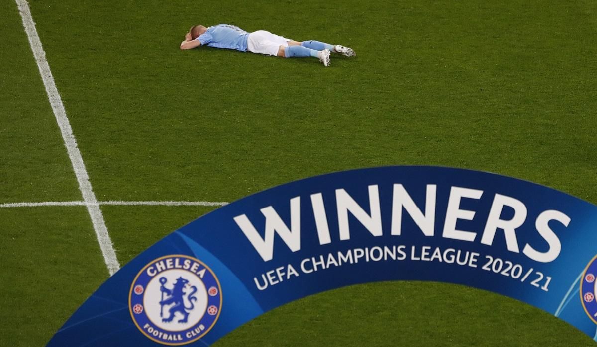 Зинченко не сдержал слез после поражения в ЛЧ – эмоциональные фото Зинченко не сдержал слез после поражения в ЛЧ – эмоциональные фото