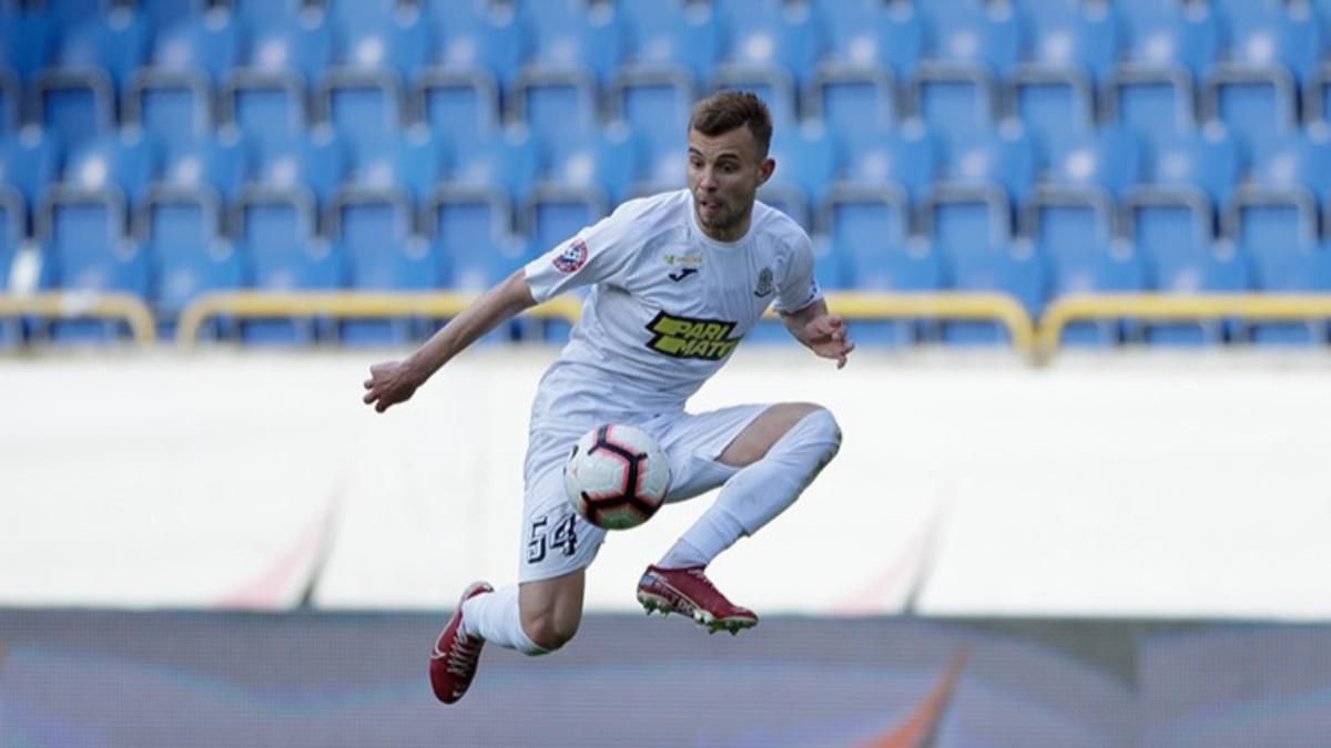 Сразу девять футболистов покинули донецкий Олимпик Сразу девять футболистов покинули донецкий Олимпик