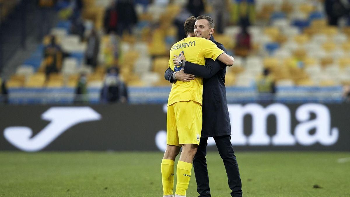 Двоє українців потрапили в символічну збірну молодих талантів Євро-2020 Двоє українців потрапили в символічну збірну молодих талантів Євро-2020