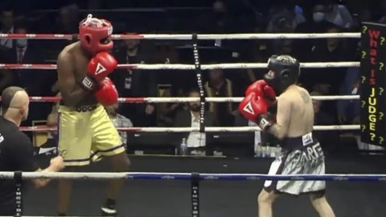 Легенда НБА Ламар Одом нокаутував репера Аарона Картера: відео Легенда НБА Ламар Одом нокаутував репера Аарона Картера: відео