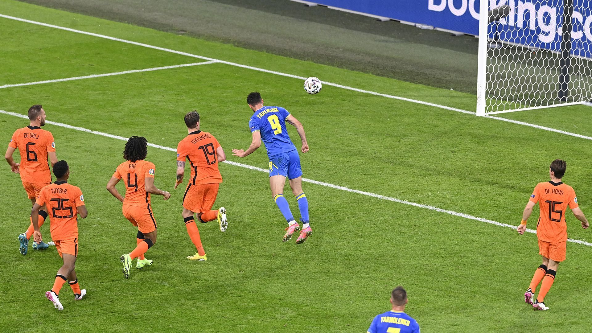 Яремчук забил второй гол в ворота Нидерландов эффектным ударом: видео