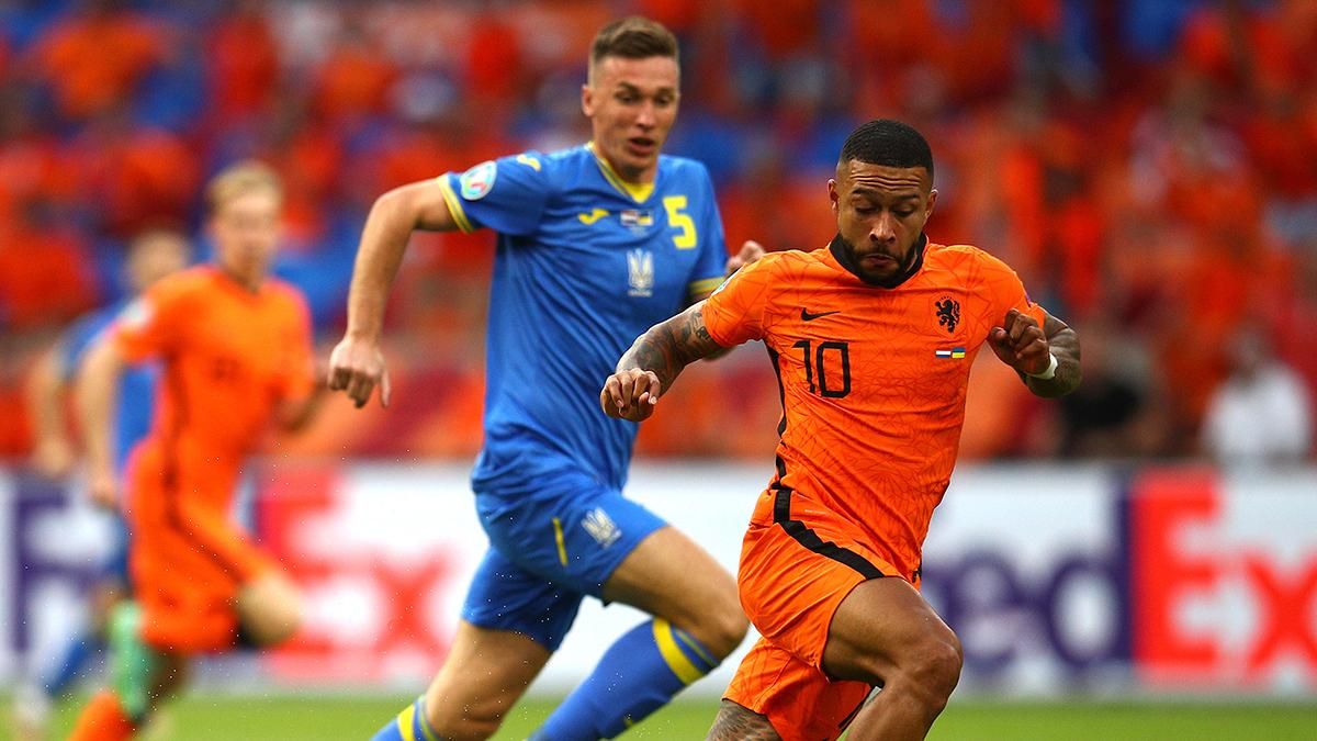 Депай оставил в дураках защиту Украины и получил награду УЕФА: видео Депай оставил в дураках защиту Украины и получил награду УЕФА: видео