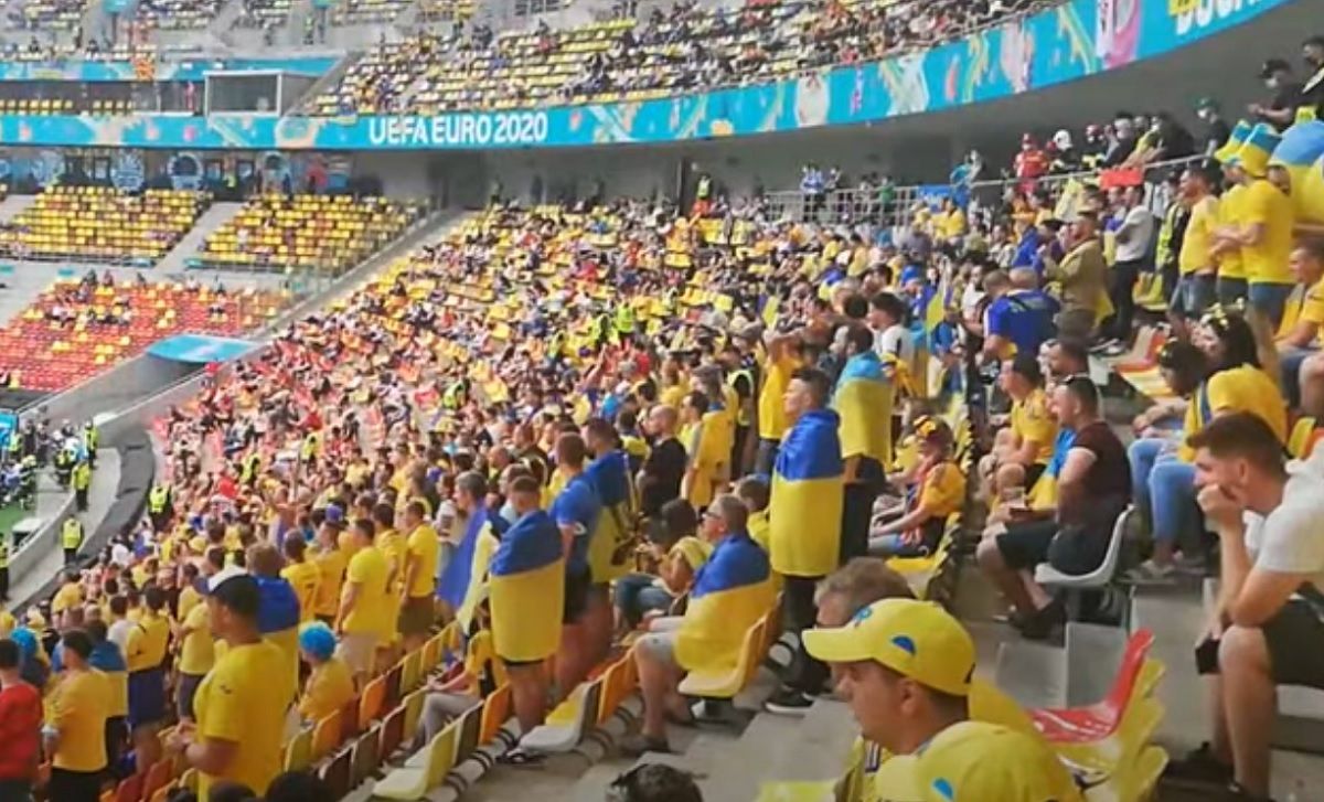 На матче Украина - Македония исполнили хит Путин - хуйло: видео