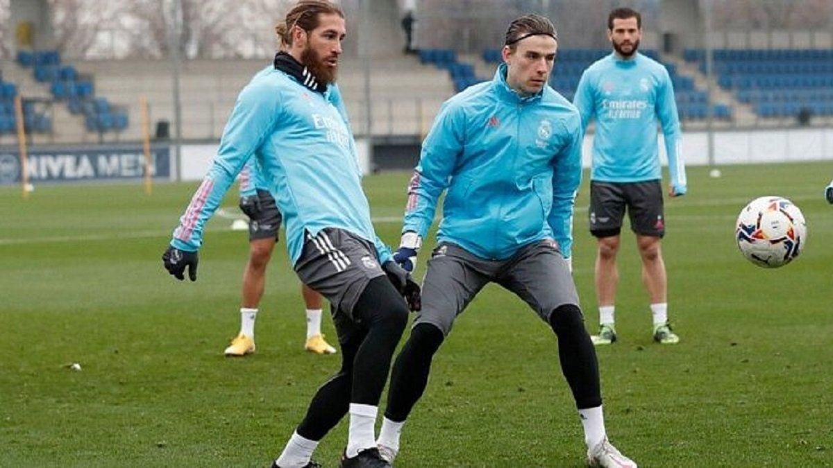 Лунін емоційно відреагував на відхід Рамоса з Реалу Лунін емоційно відреагував на відхід Рамоса з Реалу