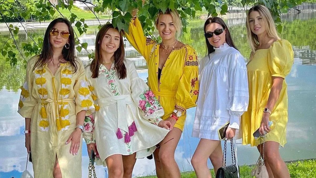 Дружини футболістів збірної України зачарували вбраннями на Євро-2020