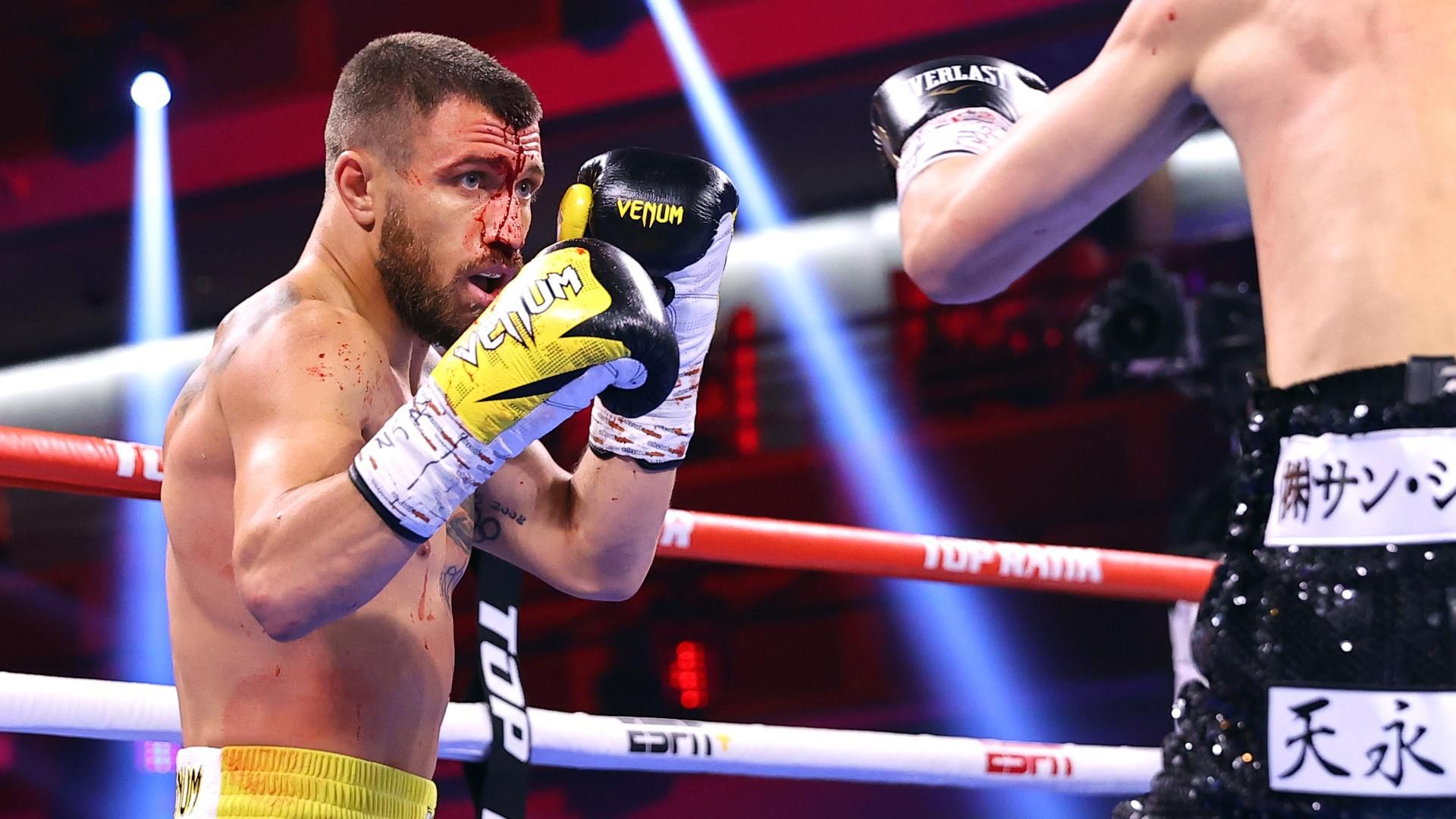 Ломаченко провів бій з Накатані з закривавленим обличчям: відео фатального удару Ломаченко провів бій з Накатані з закривавленим обличчям: відео фатального удару