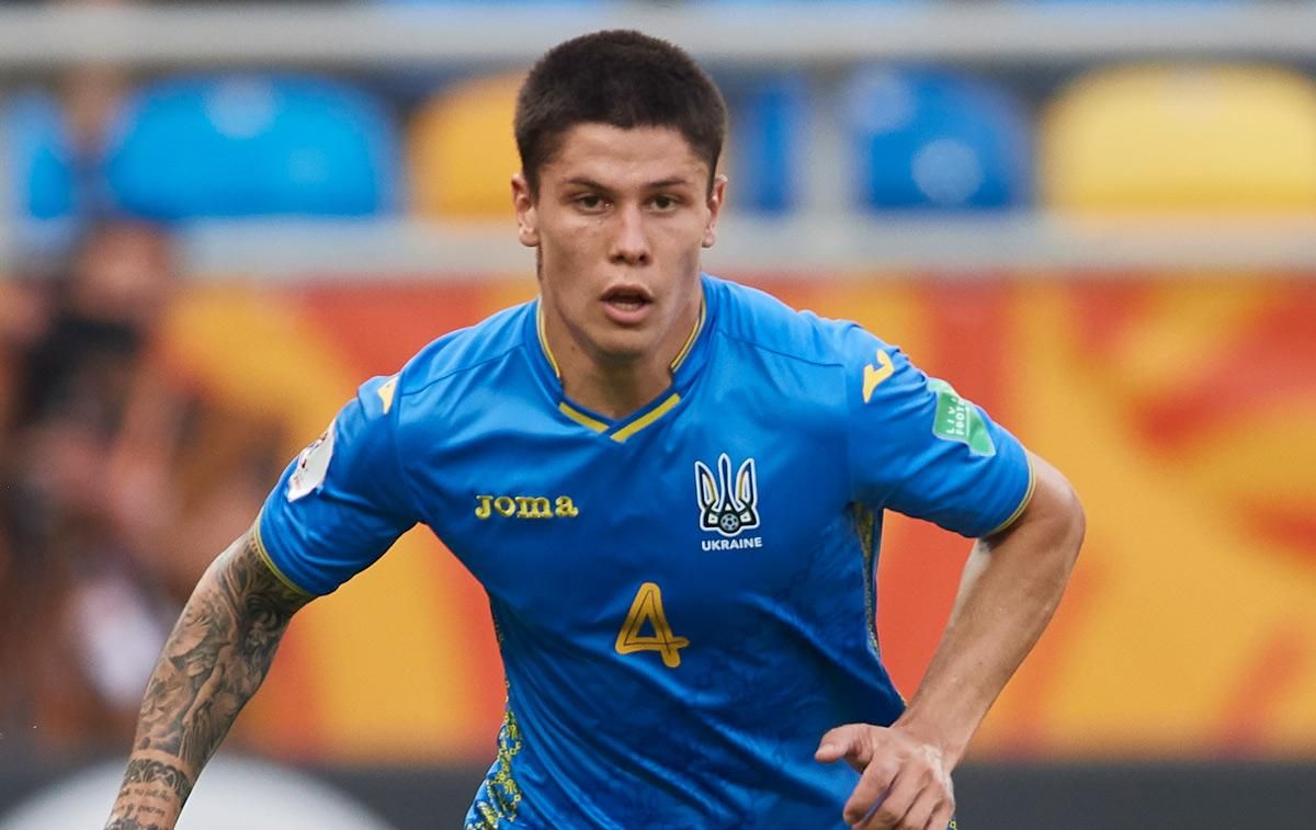 Игрок сборной Украины покинул расположение команды и нуждается в операции Игрок сборной Украины покинул расположение команды и нуждается в операции