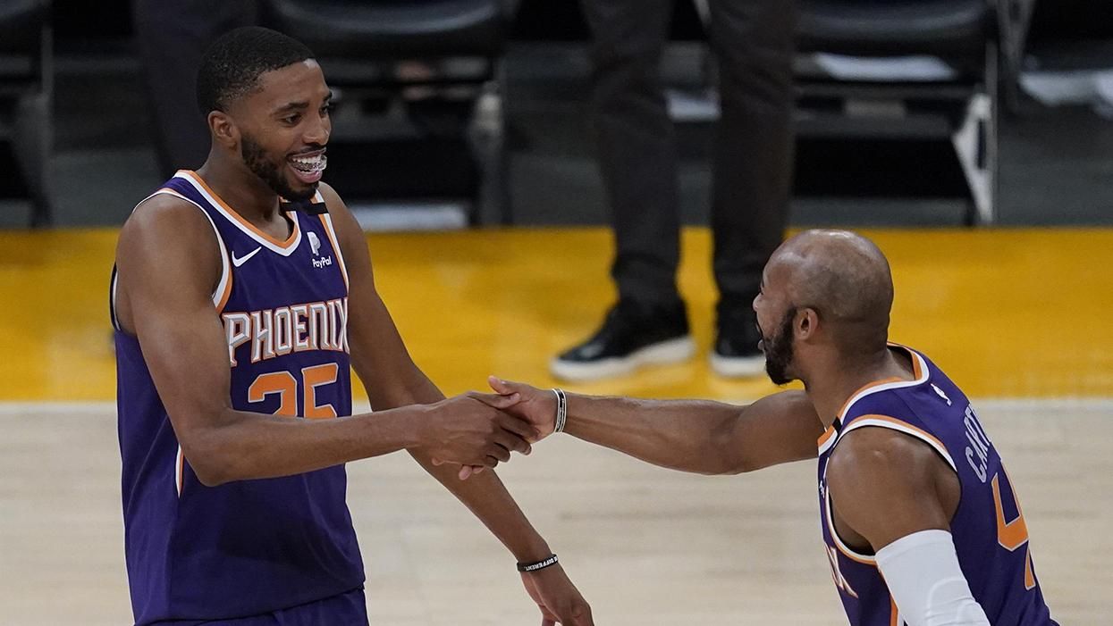 Финикс Санс вышел в финал НБА впервые за 28 лет Финикс Санс вышел в финал НБА впервые за 28 лет