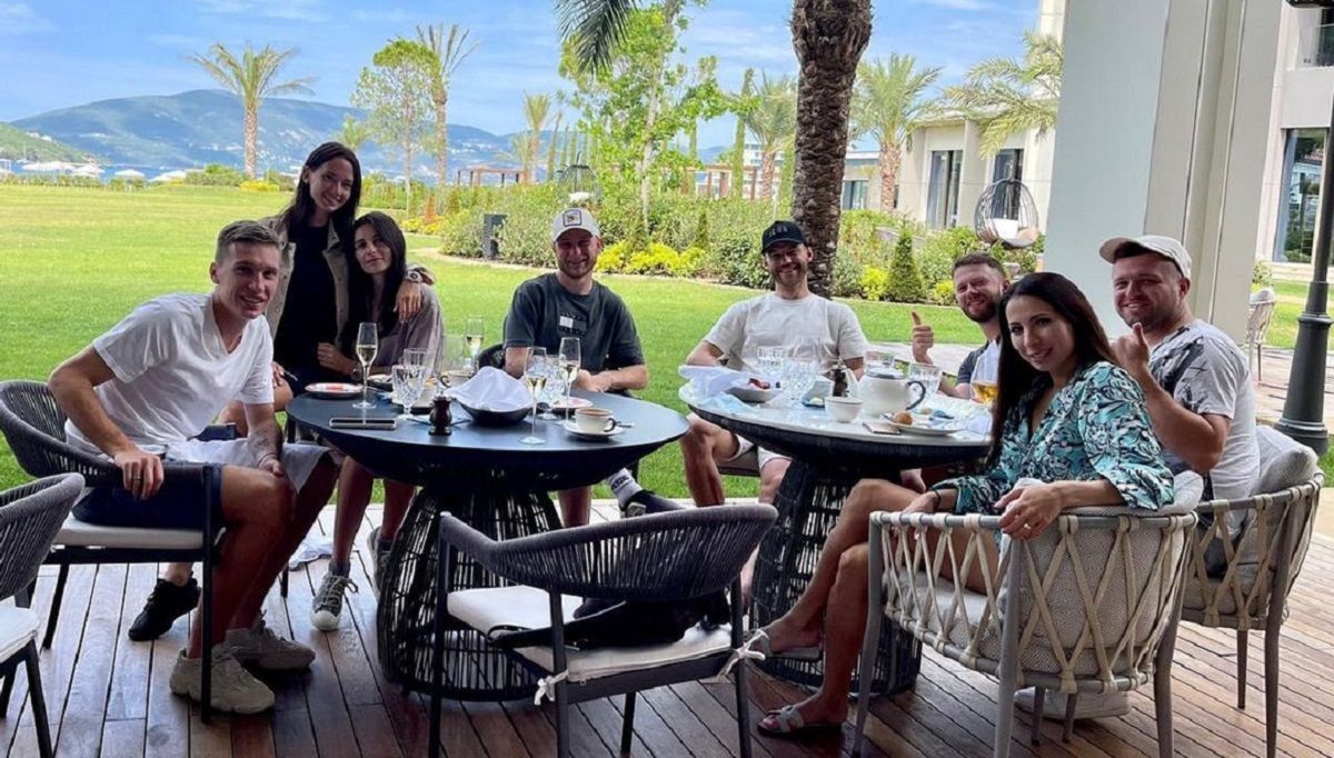 Як гравці України відпочивають після Євро-2020 – відео Як гравці України відпочивають після Євро-2020 – відео