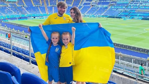 Безцінна підтримка на Євро-2020: милі фото близнючок-фанаток зі збірною України у Римі