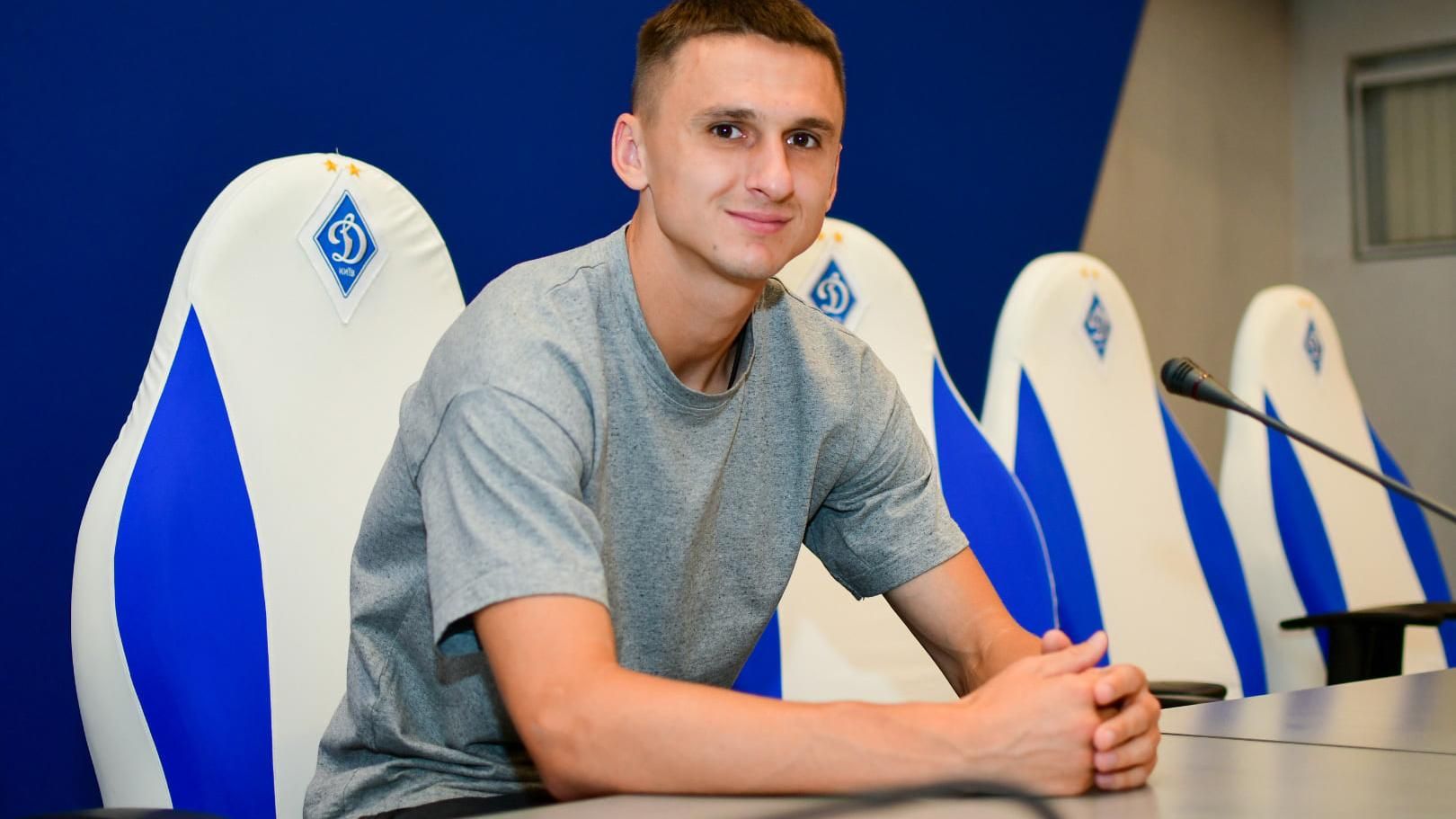 Денис Антюх стал игроком Динамо Денис Антюх стал игроком Динамо