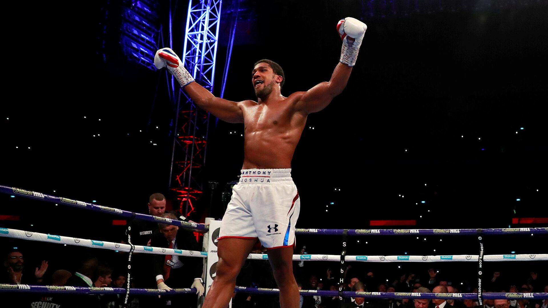 Джошуа отрабатывает на тренировке приемы из ММА перед боем с Усиком: видео Джошуа отрабатывает на тренировке приемы из ММА перед боем с Усиком: видео