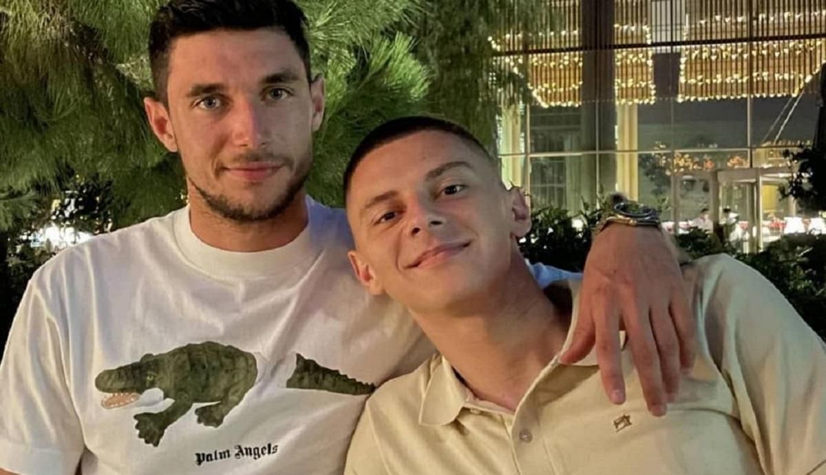 Футболісти України похвалились світлиною з репером із Росії Футболісти України похвалились світлиною з репером із Росії