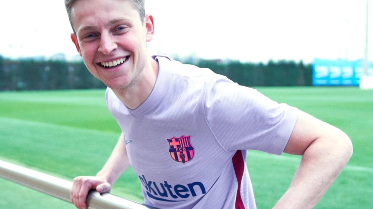 Барселона представила необычный дизайн новой формы: фото Барселона представила необычный дизайн новой формы: фото