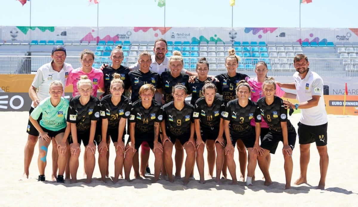 Воротарка з України забила гол через усе поле у Португалії – відео Воротарка з України забила гол через усе поле у Португалії – відео