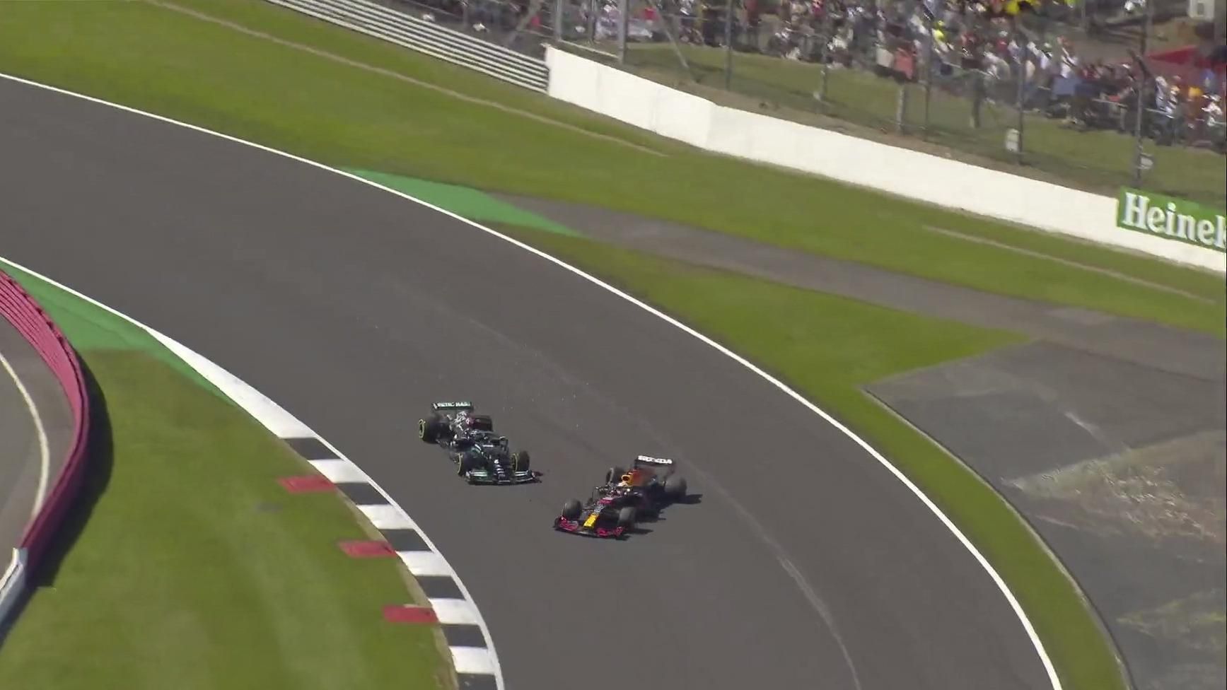 Авария Хэмилтона и Ферстаппена на Гран-при Великобритании 2021 Авария Хэмилтона и Ферстаппена на Гран-при Великобритании 2021