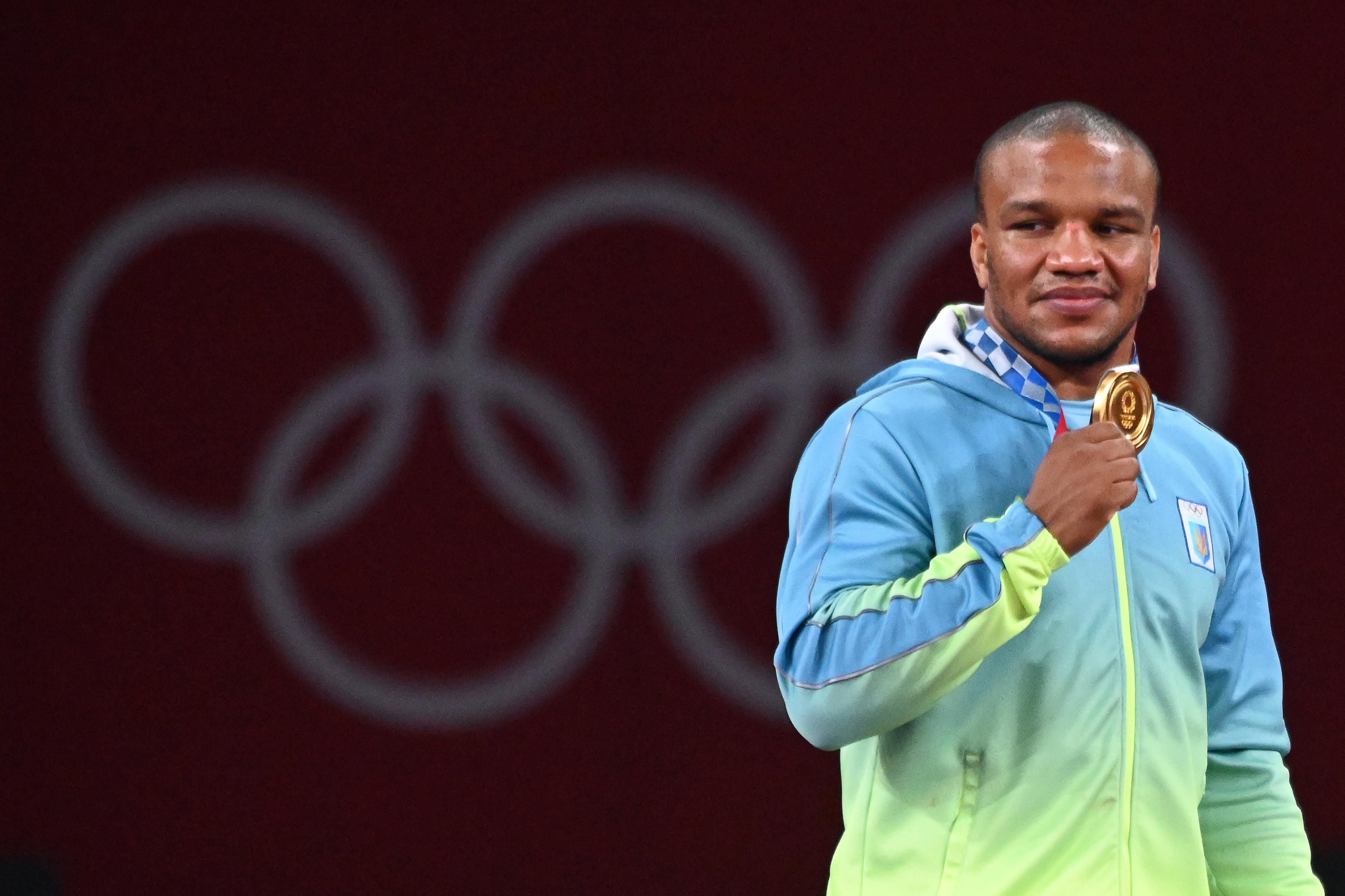 Жан Беленюк не зміг стримати сліз після взяття золота на Олімпіаді Жан Беленюк не зміг стримати сліз після взяття золота на Олімпіаді