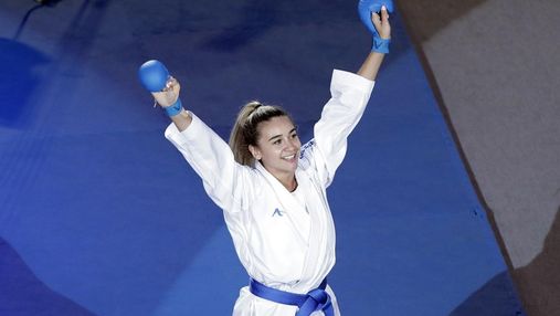 Гарантированная медаль для Украины: Терлюга без поражений вышла в полуфинал Олимпиады по каратэ