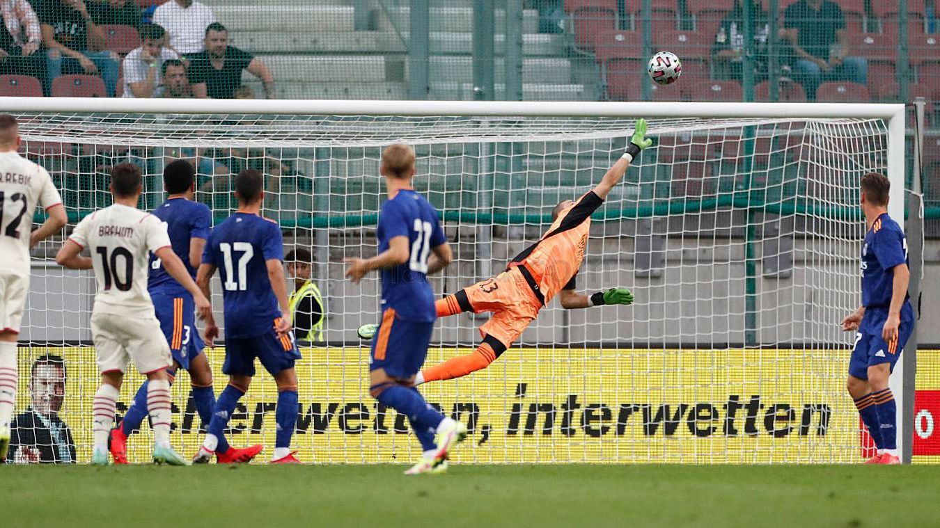 Лунін врятував Реал від пропущеного голу Лунін врятував Реал від пропущеного голу