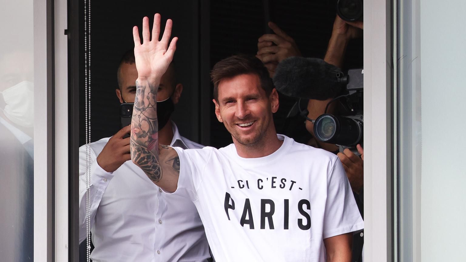 Мессі прибув в Париж Мессі прибув в Париж