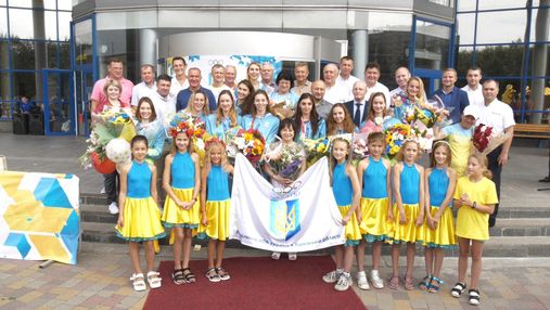 Украинские синхронистки вернулись в Харьков с олимпийскими медалями: фото, видео