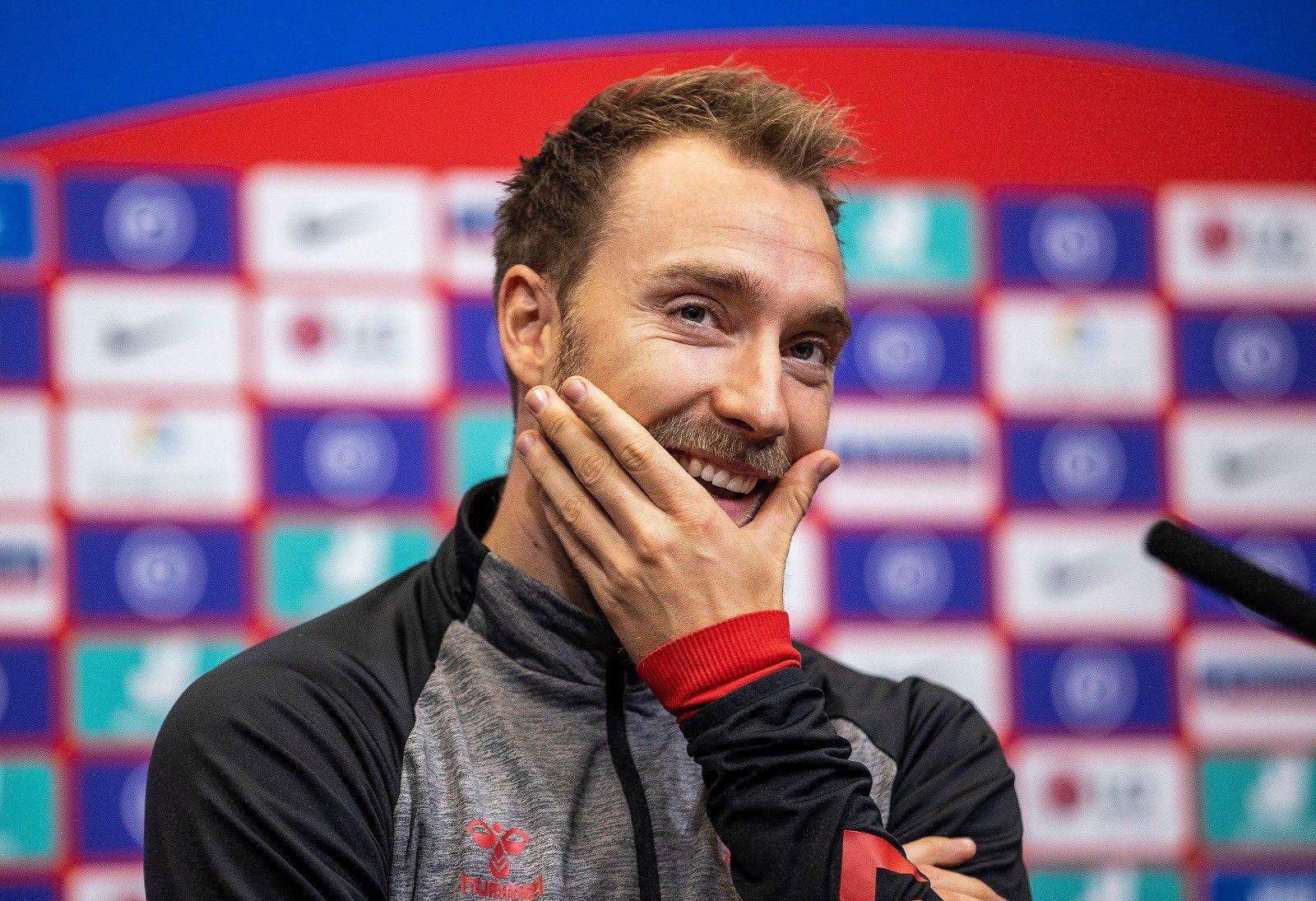 Еріксен записав відео з підтримкою для 9-річної дівчинки, якій теж мають поставити дефібрилятор - Спорт 24 Еріксен записав відео з підтримкою для 9-річної дівчинки, якій теж мають поставити дефібрилятор - Спорт 24