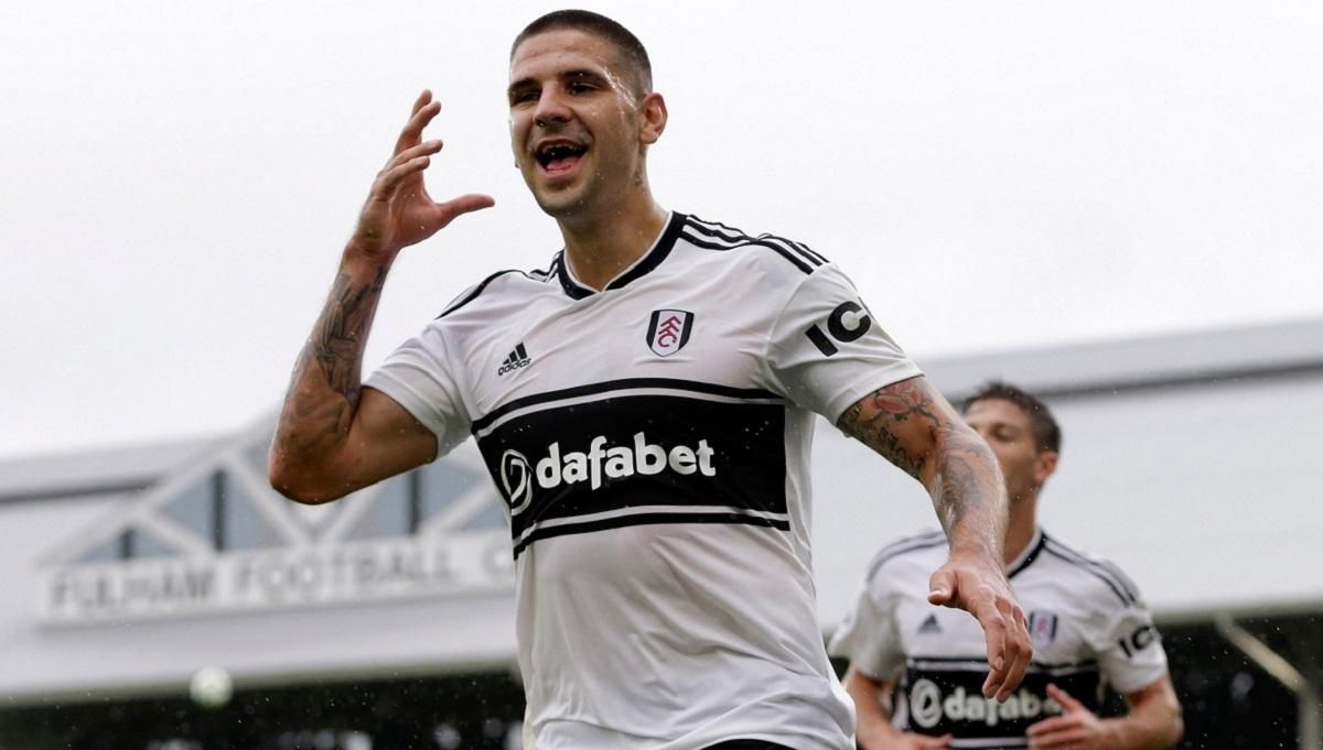 Удар коленом после ляп вратаря – видео самого странного гола в истории Удар коленом после ляп вратаря – видео самого странного гола в истории